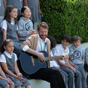 Greengates School Mexico | Nord Anglia - Feature Cards Pattern