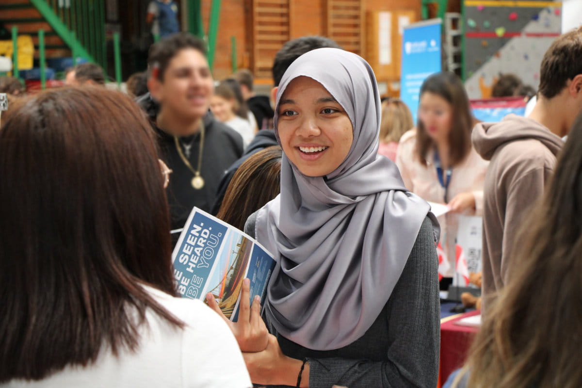 Creando futuros: El emocionante mundo de las admisiones universitarias en Greengates - Empowering Futures